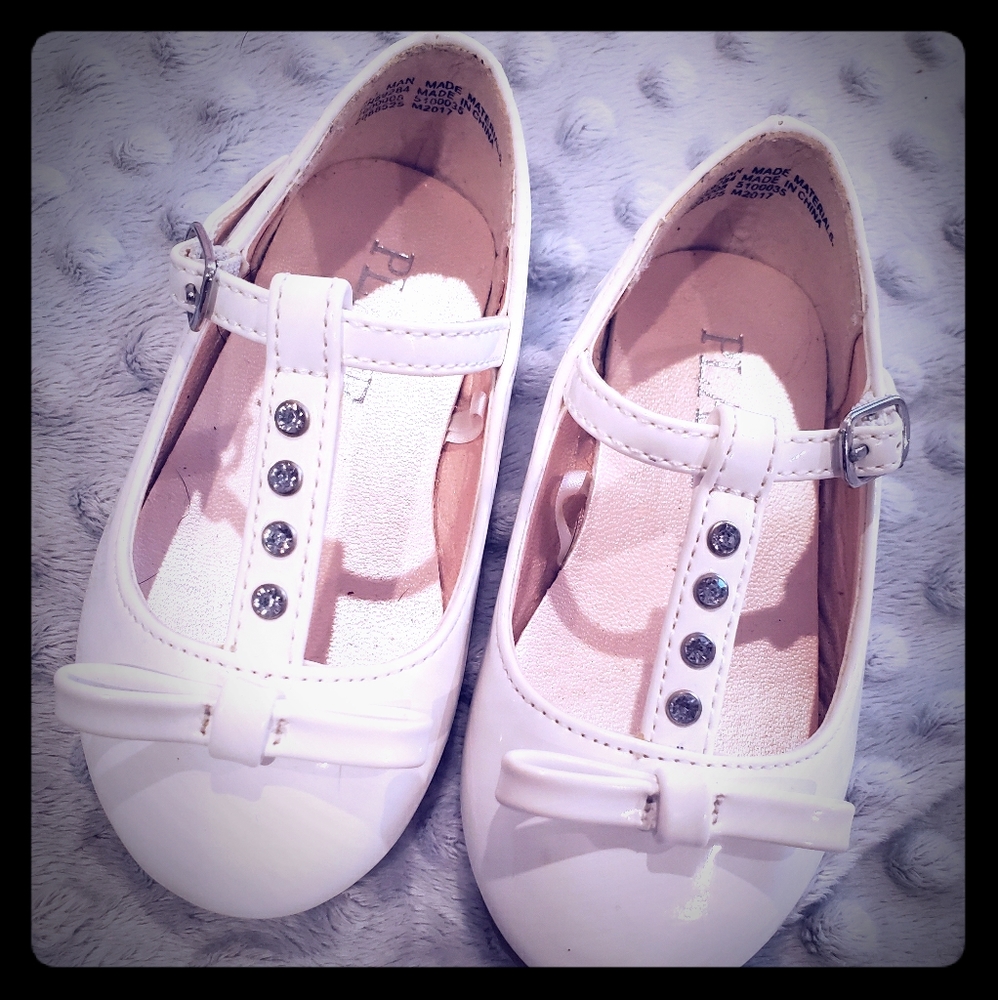 LITTLE GIRL'S DRESS SHOES CHILDRENS PLACE SIZE 4